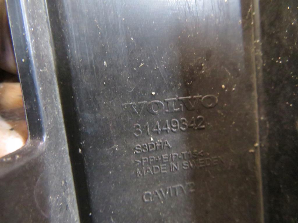 фото №12, Решітка середня перед volvo xc40 17- pdc 31449342