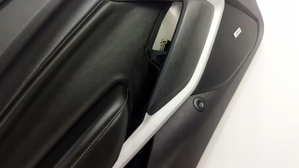 фото №4, Camaro vi 16-19 обшивка двері лівий перед bose шкіра