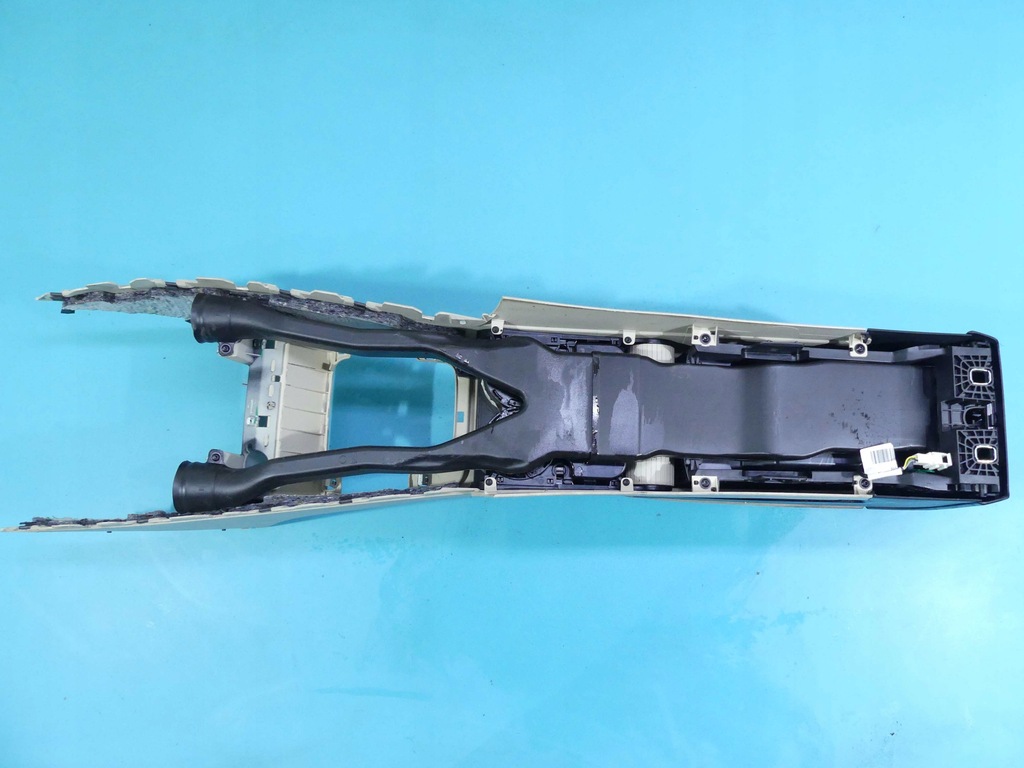 фото №15, Подлокотник туннель vw passat cc 08-16