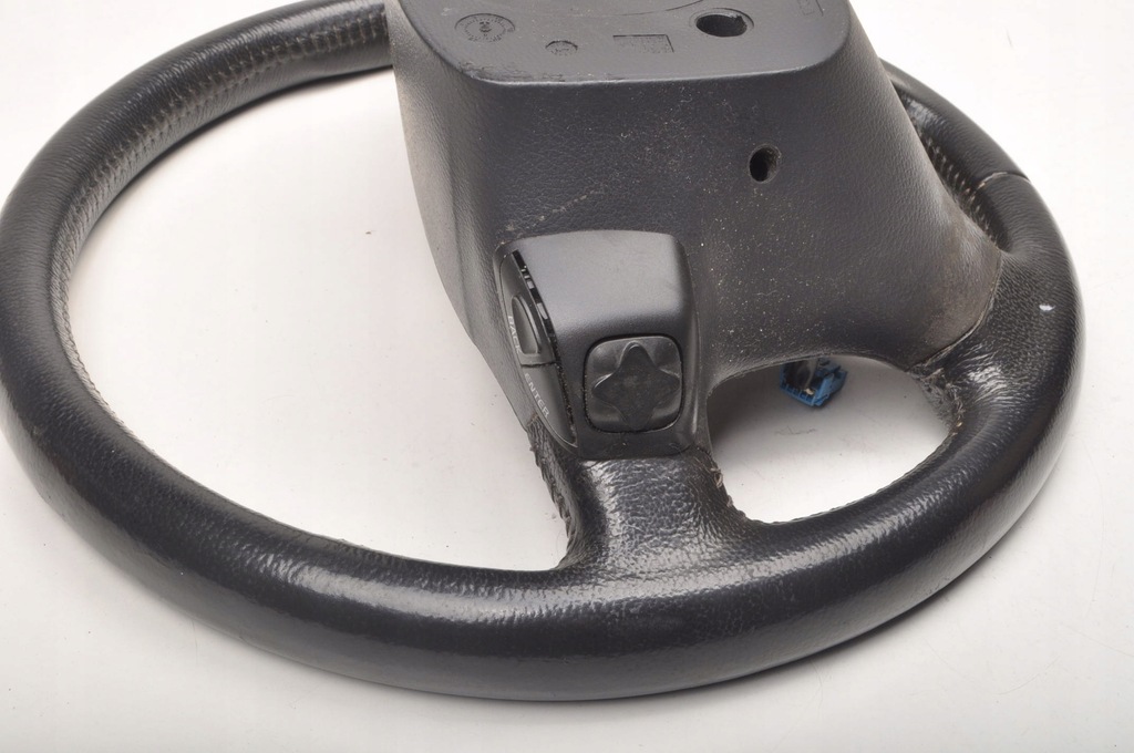 фото №12, Volvo xc70 i воздуховод кожаный 30741506 navi pod навигация