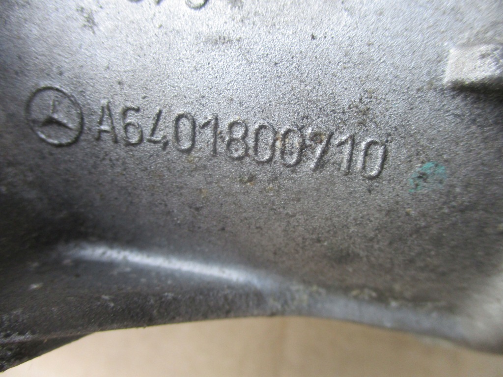 фото №5, Корпус фильтра масла a6401800710 mercedes w245 2.0