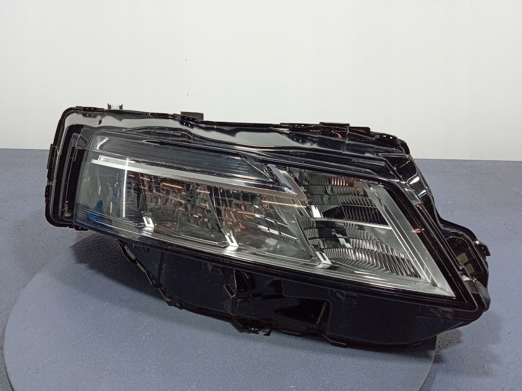 фото №1, Nissan x-trail t33 фара правый лампа передняя eu led