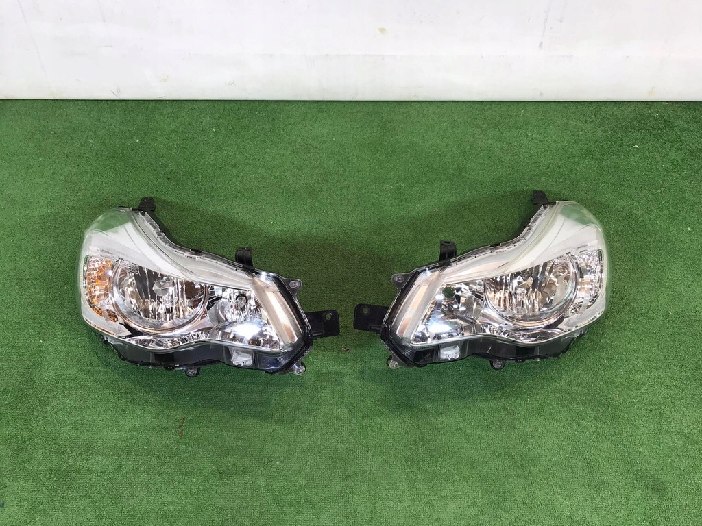 фото №1, Лампа перед права ліва subaru xv комплект!