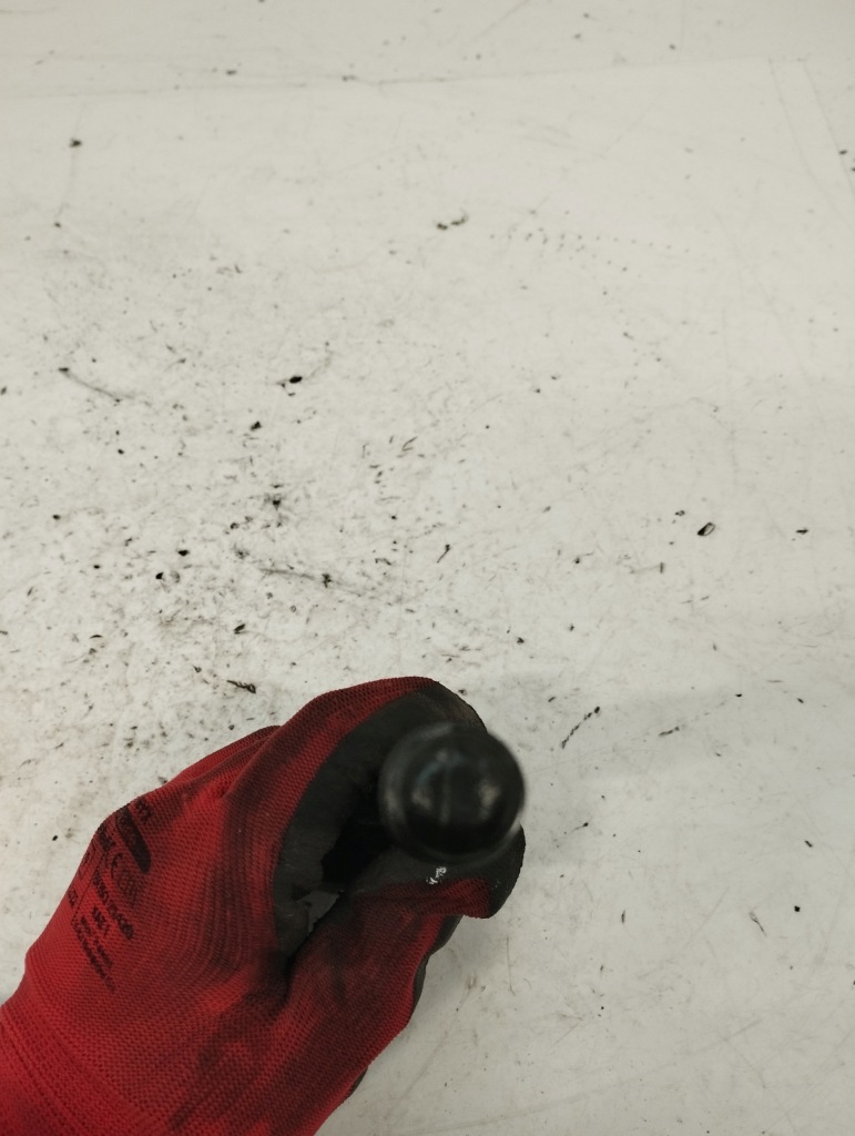 фото №6, Skoda fabia iii 3 ушко буксировочный hak 6v0805615