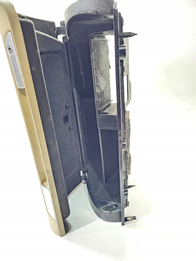 фото №9, Бардачок пассажира audi a3 8p lift 8p1857035a 8c1 кремовый