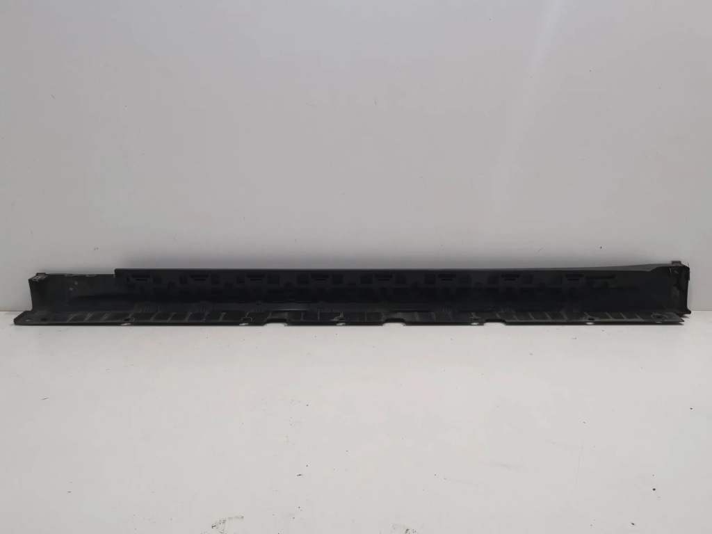 фото №7, Alfa romeo stelvio 16- ліва молдинг поріг