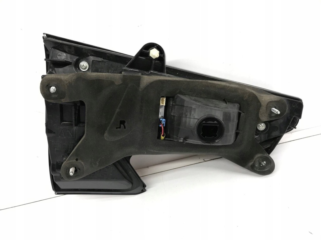 Subaru legacy outback 2021- фара задняя правый  задняя  w крышке  led stanley w4708 Киев