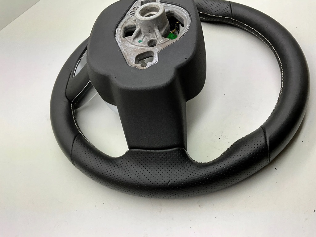 фото №5, Volvo xc40 ii воздуховод кожа r-dersign