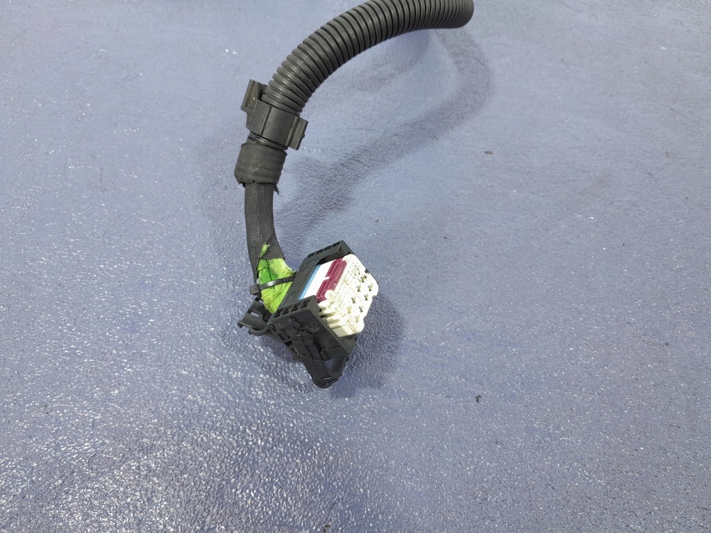 фото №9, Bmw 7 g11 g12 3.0d 265 km электропроводка форсунок свеча накаливания 8571110