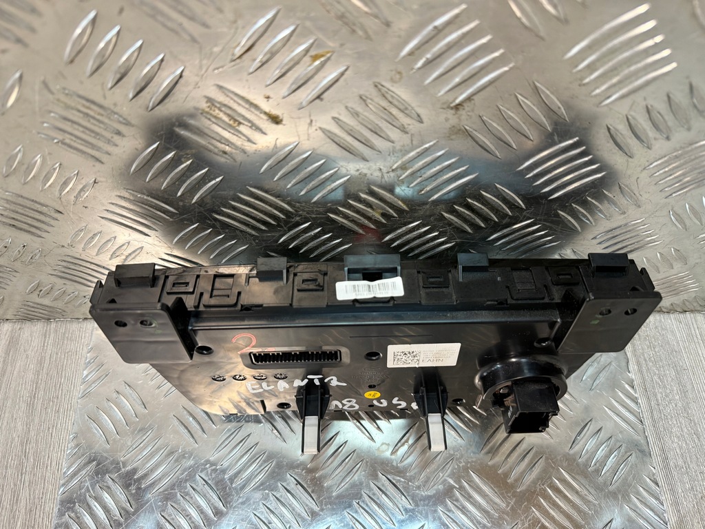 фото №9, Hyundai elantra 16-20 usa панель управление кондиционера обдув 97250-f2xxx