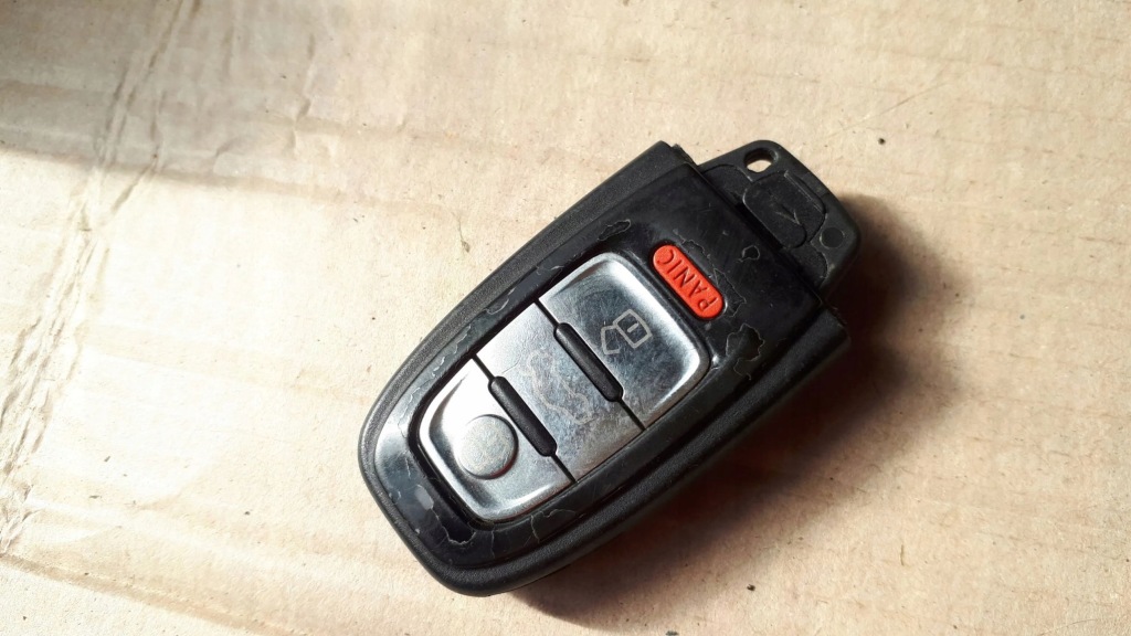 фото №1, S7 4g a7 ключ pilot 4g0959754db usa panic