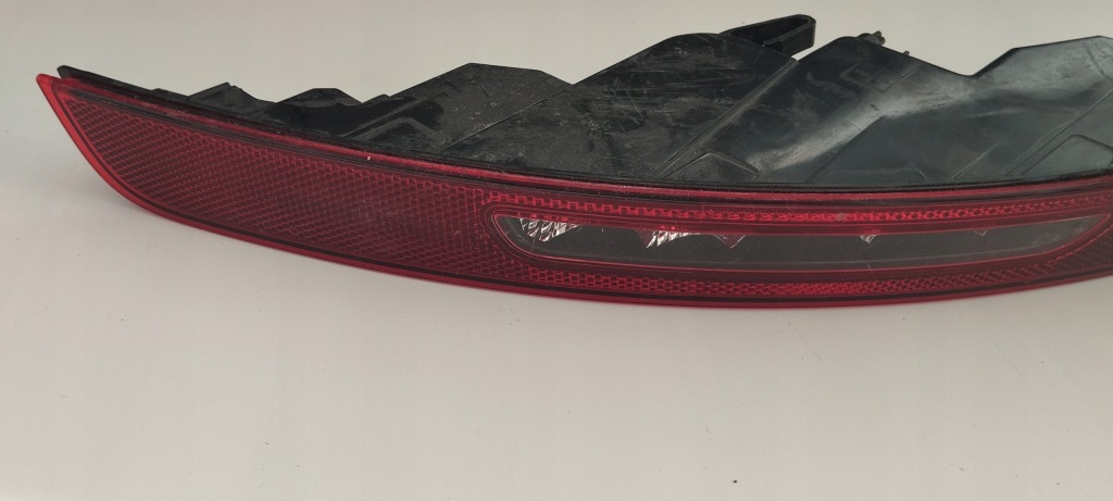 фото №8, Porsche macan лампа права правий задня w бампер 95b945726q