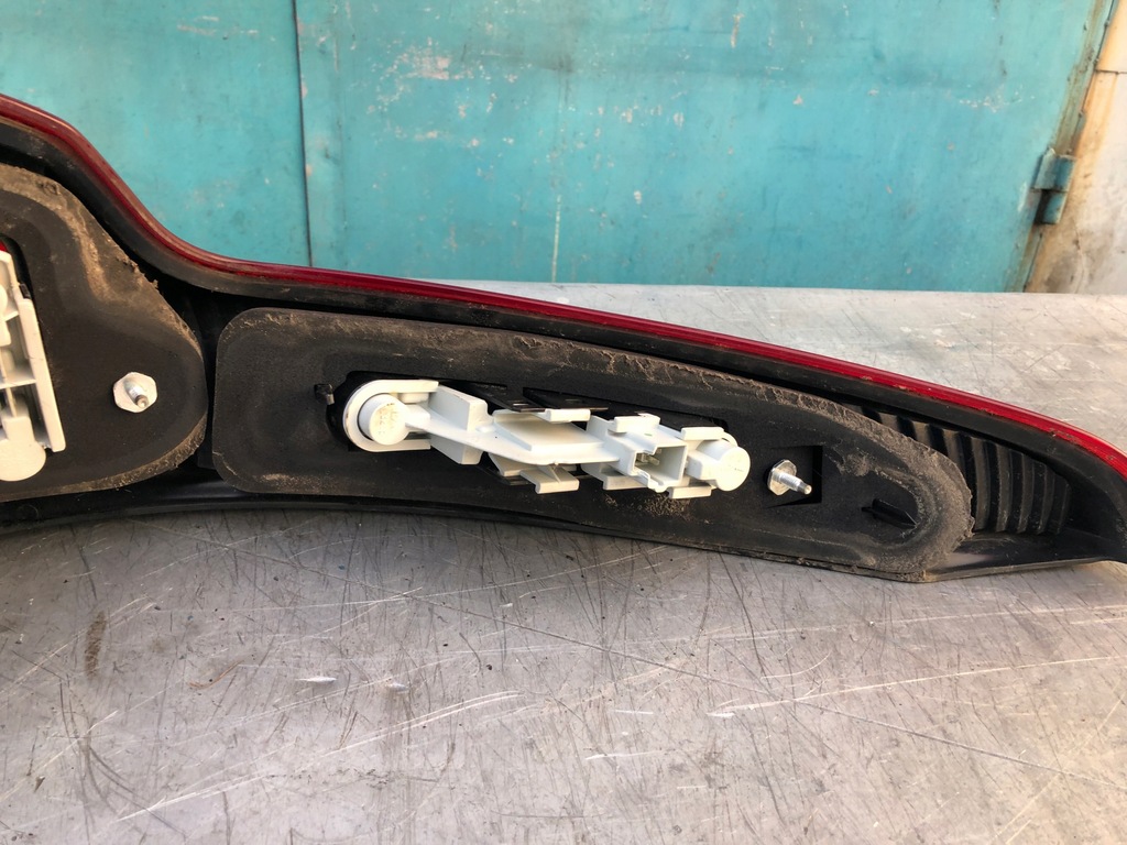 фото №7, Volvo v50 лампа правый задняя правая задняя 04-07