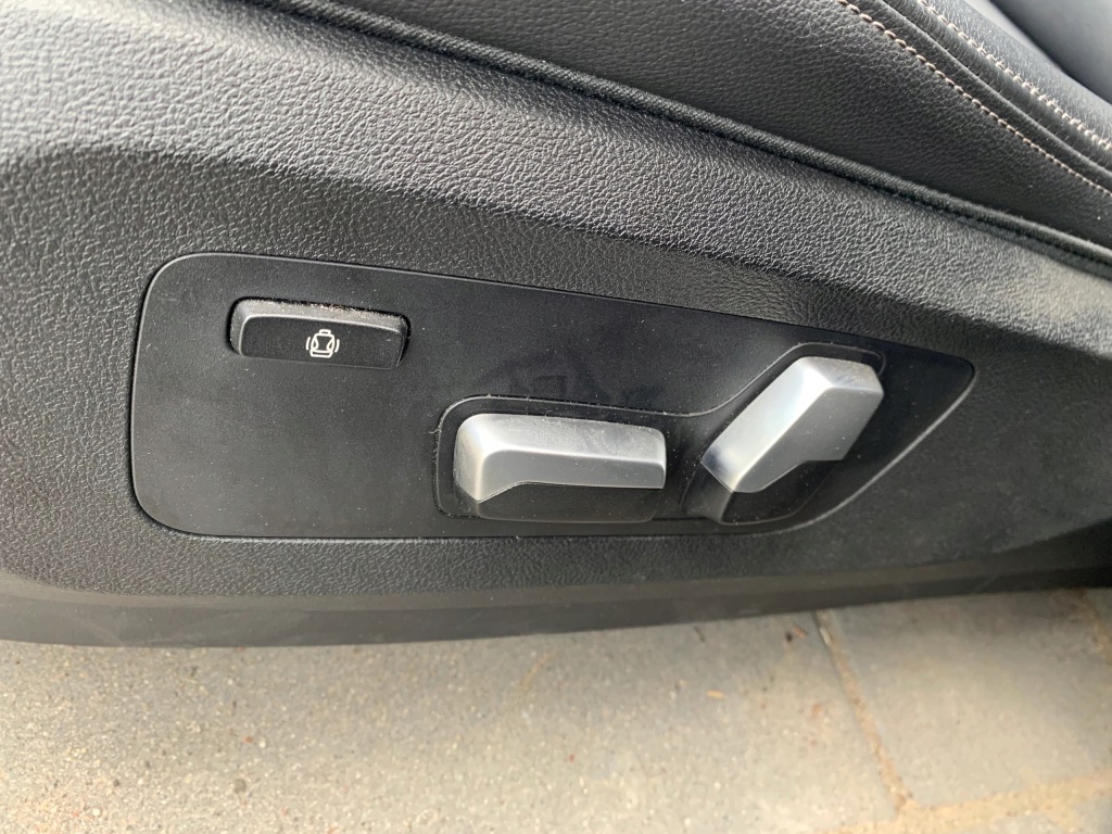 фото №6, Сиденья обивка кожа sporty подогрев память электрический 7 человек bmw x7 g07