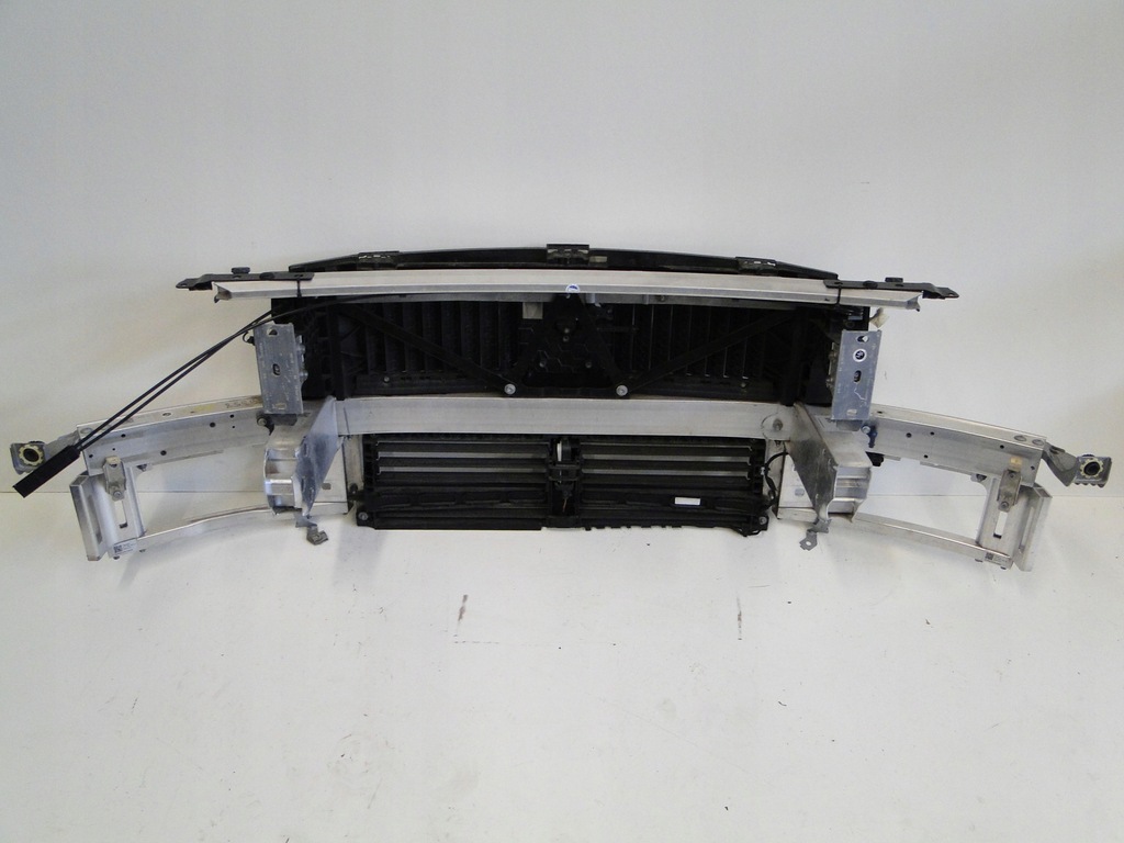 фото №11, Mercedes pas передний усилитель перед c klasa 206 w206 a2066201400 kpl