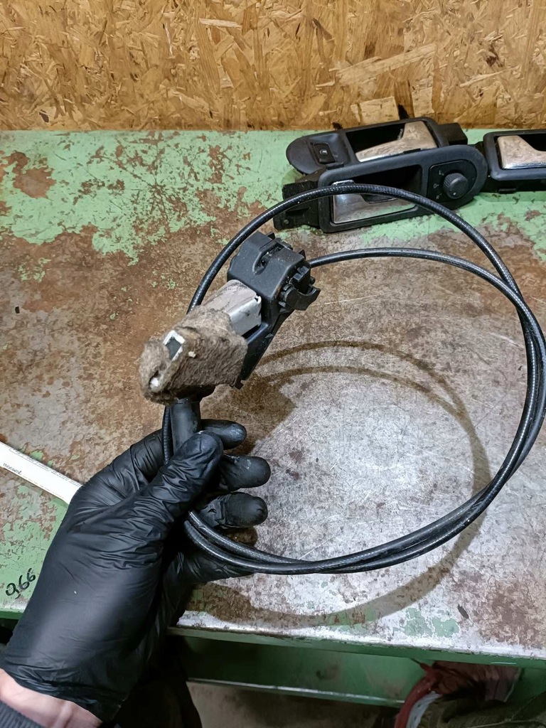 фото №7, Тягa трос капот audi a2 8z0823565b