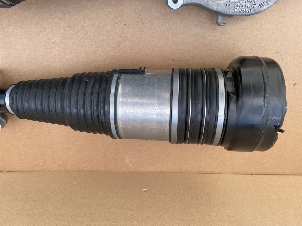 фото №8, Амортизатор перед 4m0616039bd audi q7 q8 оригинал 2024 r 1300 km пробег