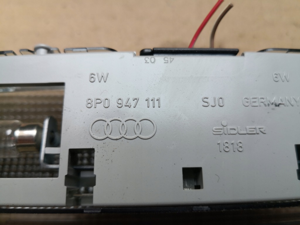 фото №4, Лампа потолочный audi a3 8p 8p0947111