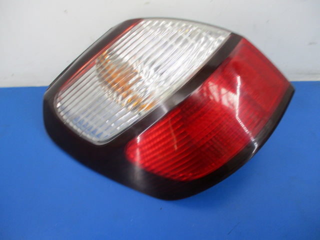фото №1, Legacy iii bh kombi лампа задняя левая оригинал