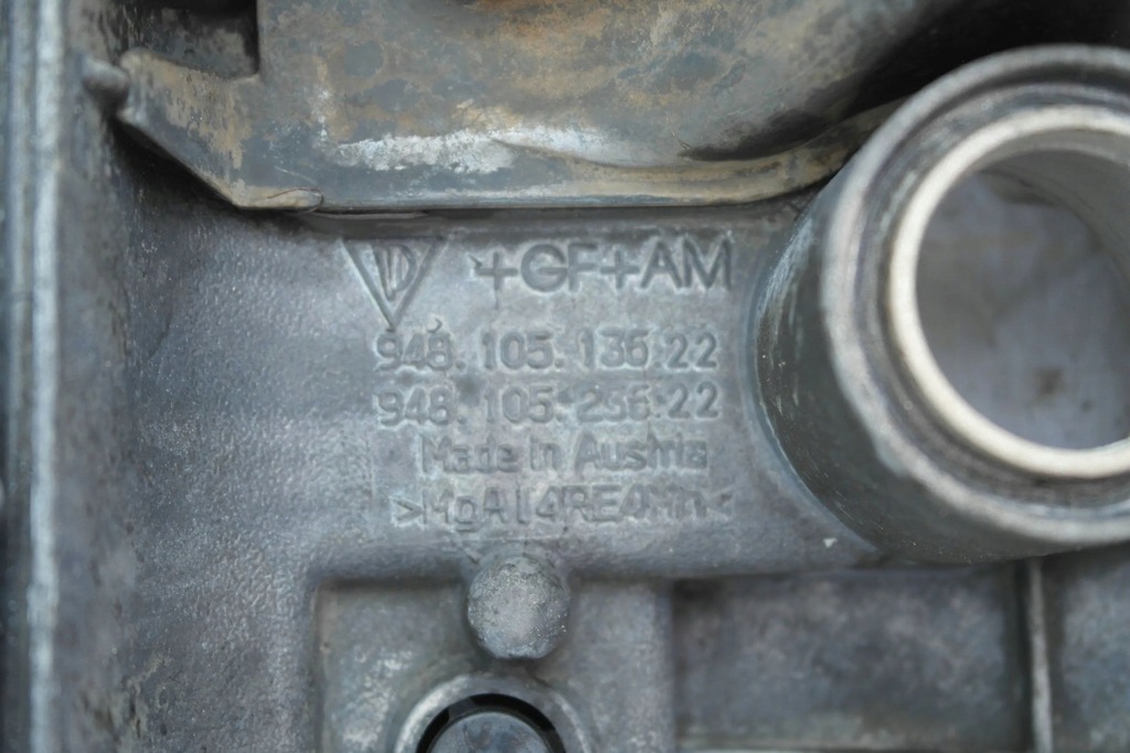 фото №7, Porsche cayenne 9pa 2003 левая сторона крышка клапанов