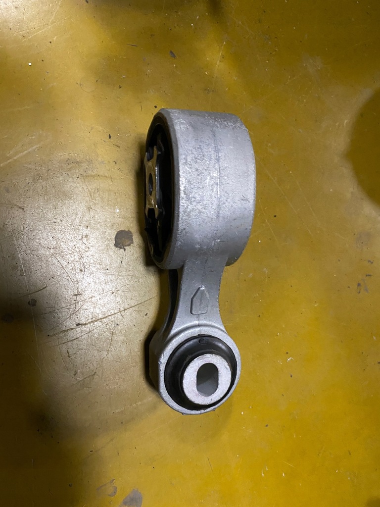 фото №7, Кронштейн подушка коробки 1.6 nissan x-trail t32