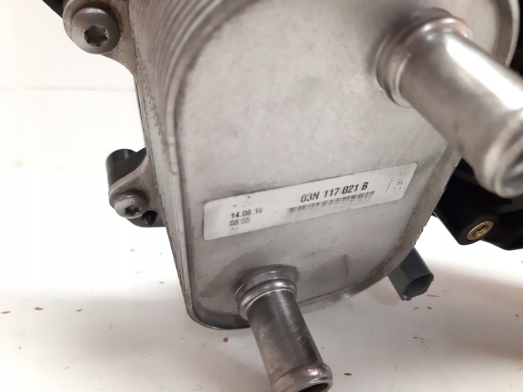 Корпус фільтра оливи audi a4 b9 2.0 tdi 03n115389n в Україні