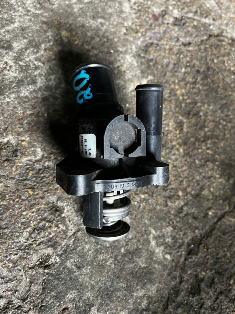 фото №1, 20 ford корпус термостата термостат 3m4g-8575-aa