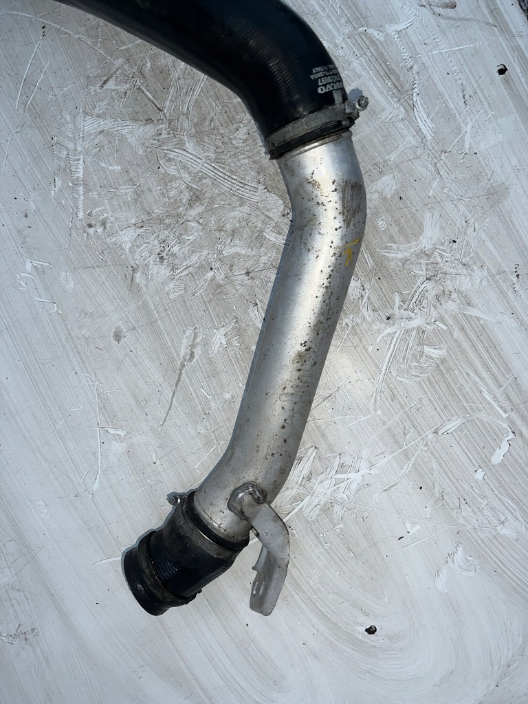 Труба интеркулер volvo 2.0 s60 v40 xc90 31439897 Недорого