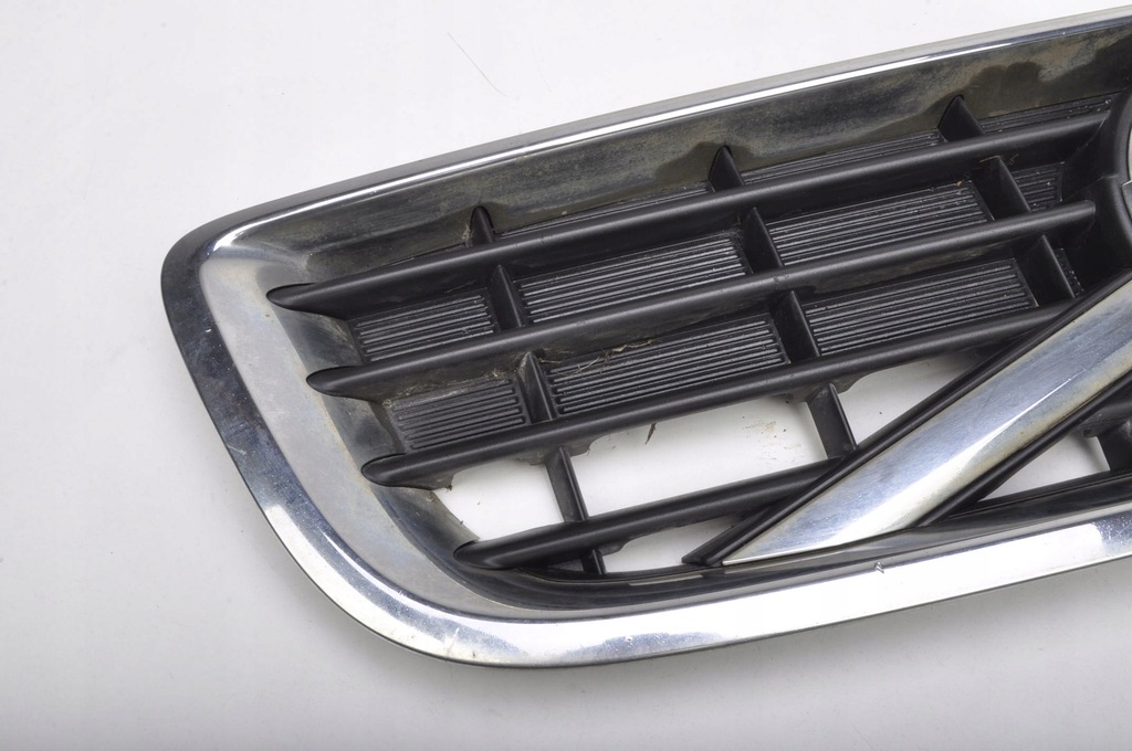 фото №9, Volvo s40 ii v50 решётка радиатора решётка радиатора решётка радиатора 31290537 lift