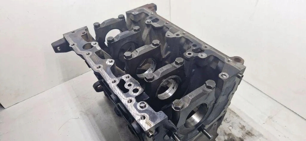 фото №16, Блок двигуна bmw 3 touring e91 7786664 2.0l дизель 2006