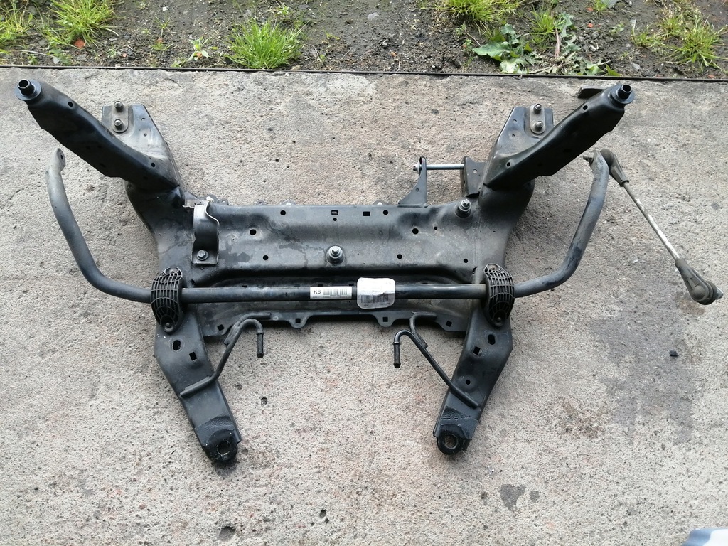 фото №1, Bmw 2 f46 подрамник подрамник 6872729