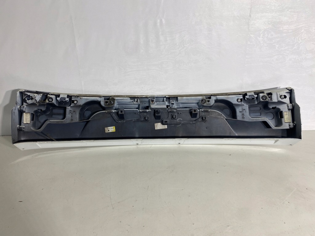 Накладка крышки багажника задняя renault clio iv универсал европа Киев