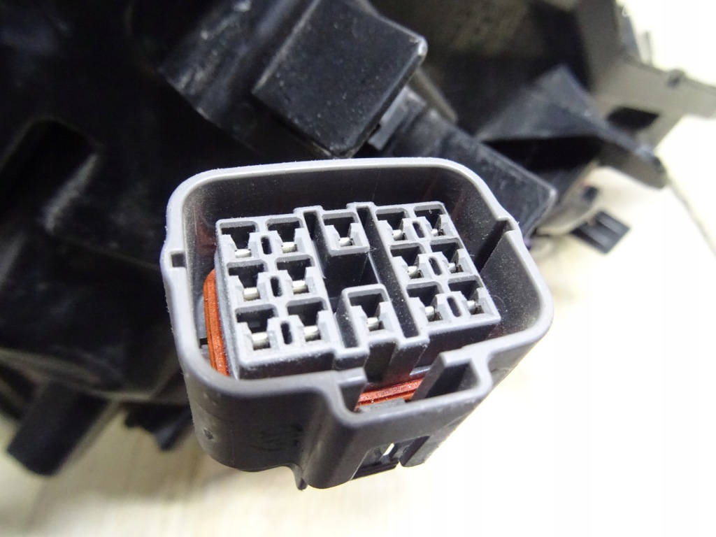 Фара правый  mazda cx-30 full led dfr7-51030 14 pin Цена