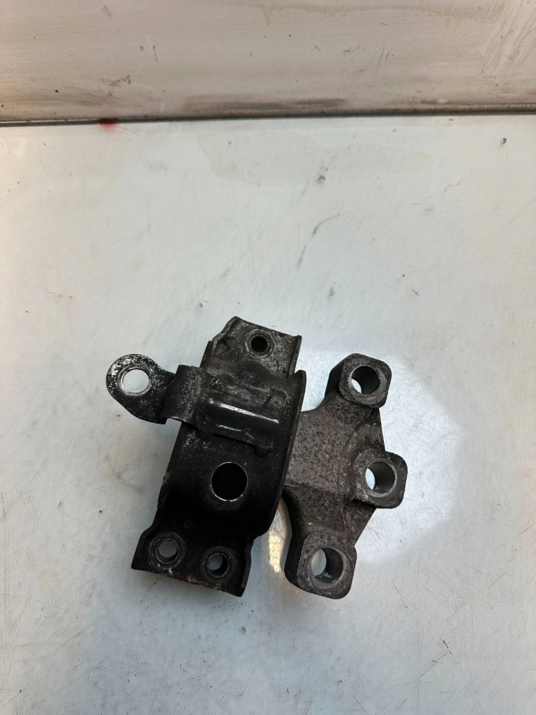 Alfa romeo 159 1.9 8v дизель подушка двигателя кронштейн Цена