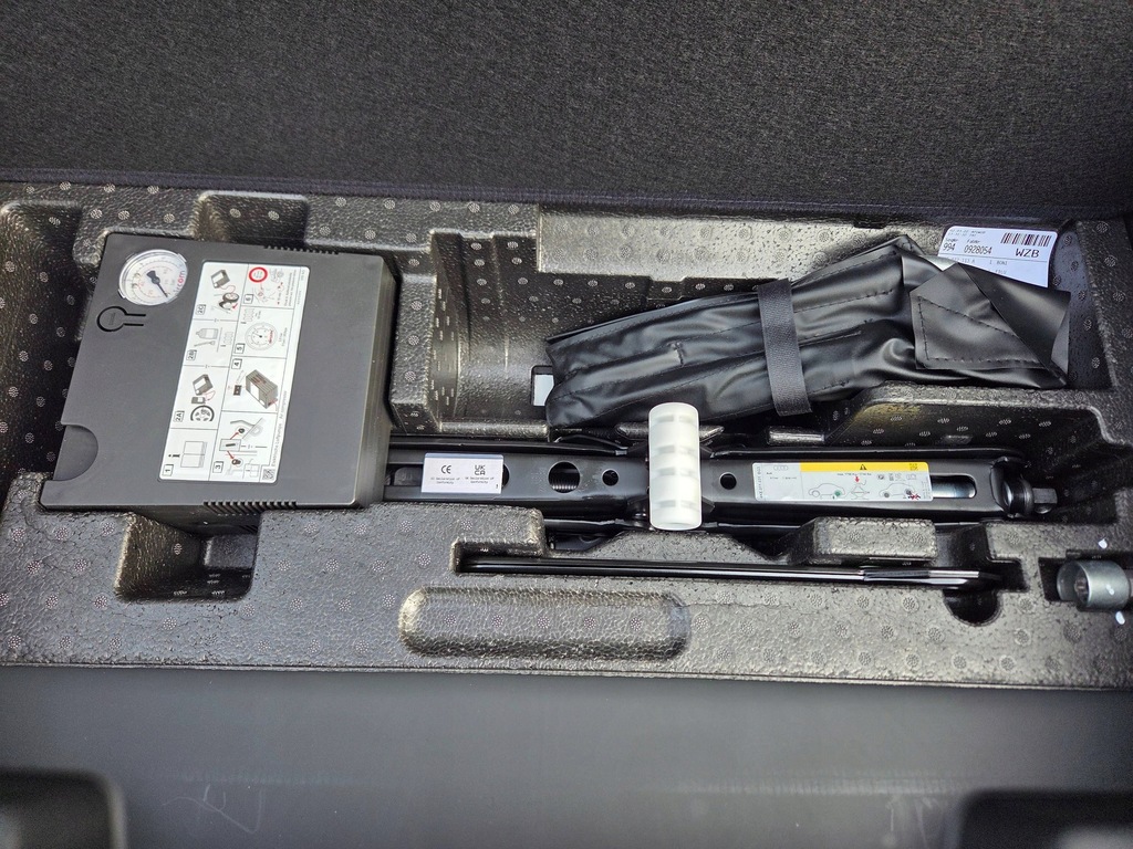 фото №6, Audi e-tron багажник бардачок передний перед 4ke863362b