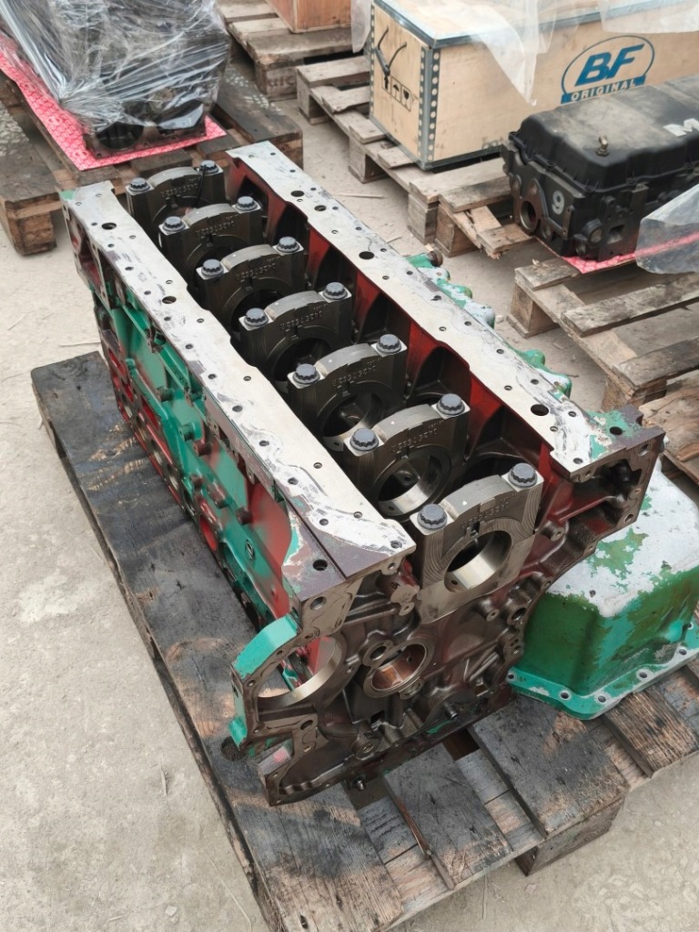 Купить Блок двигателя volvo d7, rvi renault, dxi, deutz [volvo 22114079]