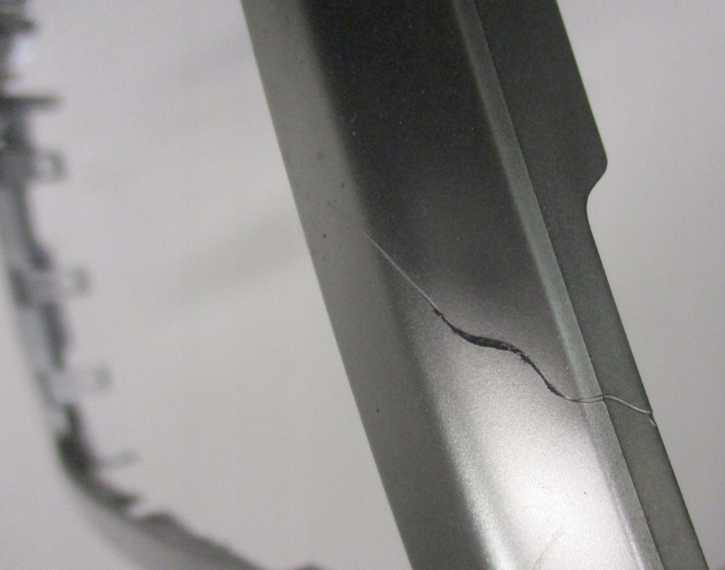 фото №3, Защита рамка радио панели консоли toyota avensis t27 lift