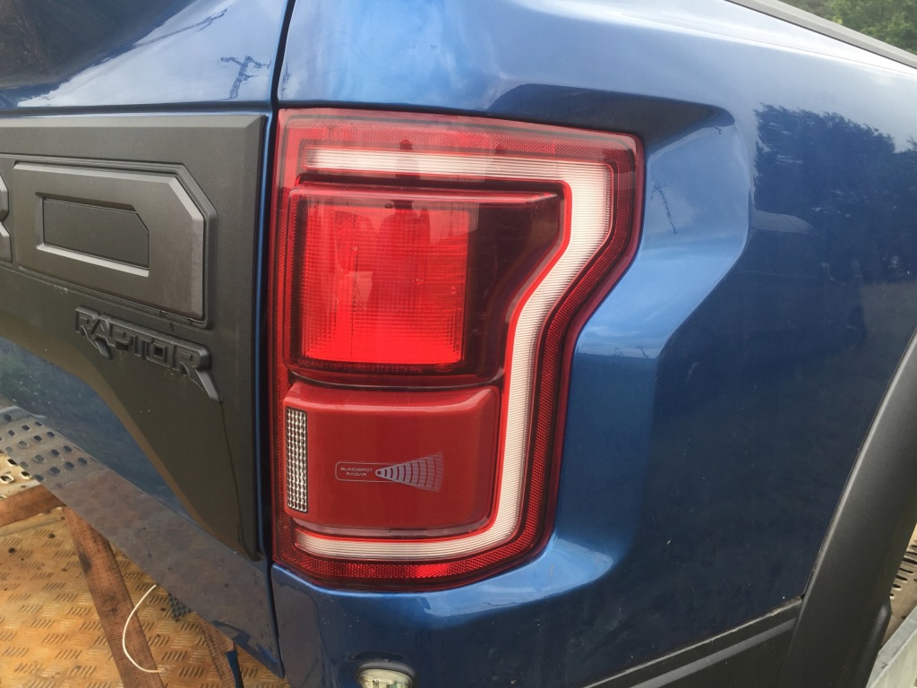фото №5, Ford f150 raptor 2019 задня кузов кришка багажника лампи kpl