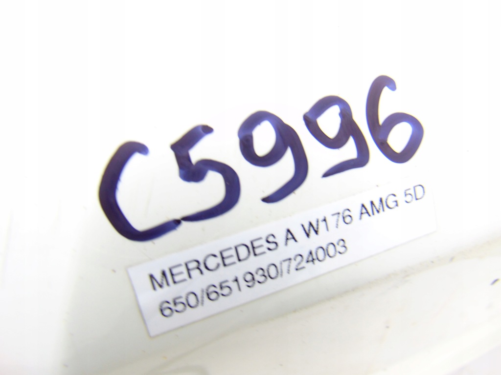 Бампер задні задній mercedes a-klasa w176 amg колір 650 білий Зі Шроту