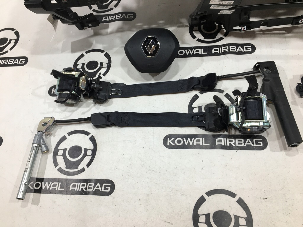 фото №5, Renault arkana приборная панель консоль подушка безопасности подушки безопасности ремни