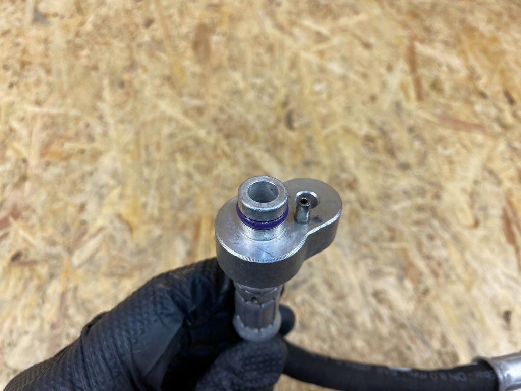 фото №10, Wąż трубка шланг кондиционера audi a3 q3 rs3 rsq3 8v0820742