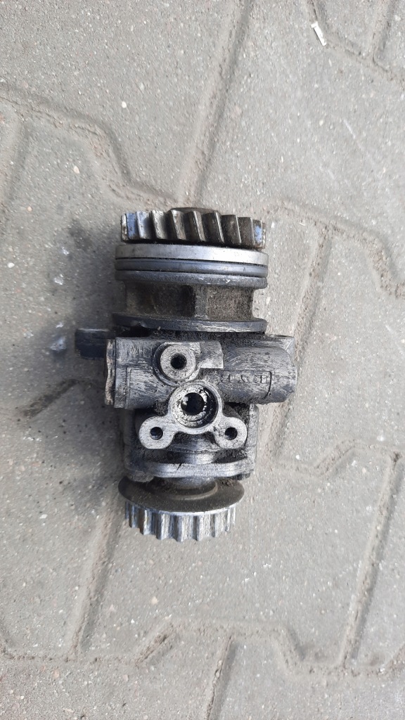 фото №1, Насос підсилювача vw touareg 2.5tdi 7h0422153a