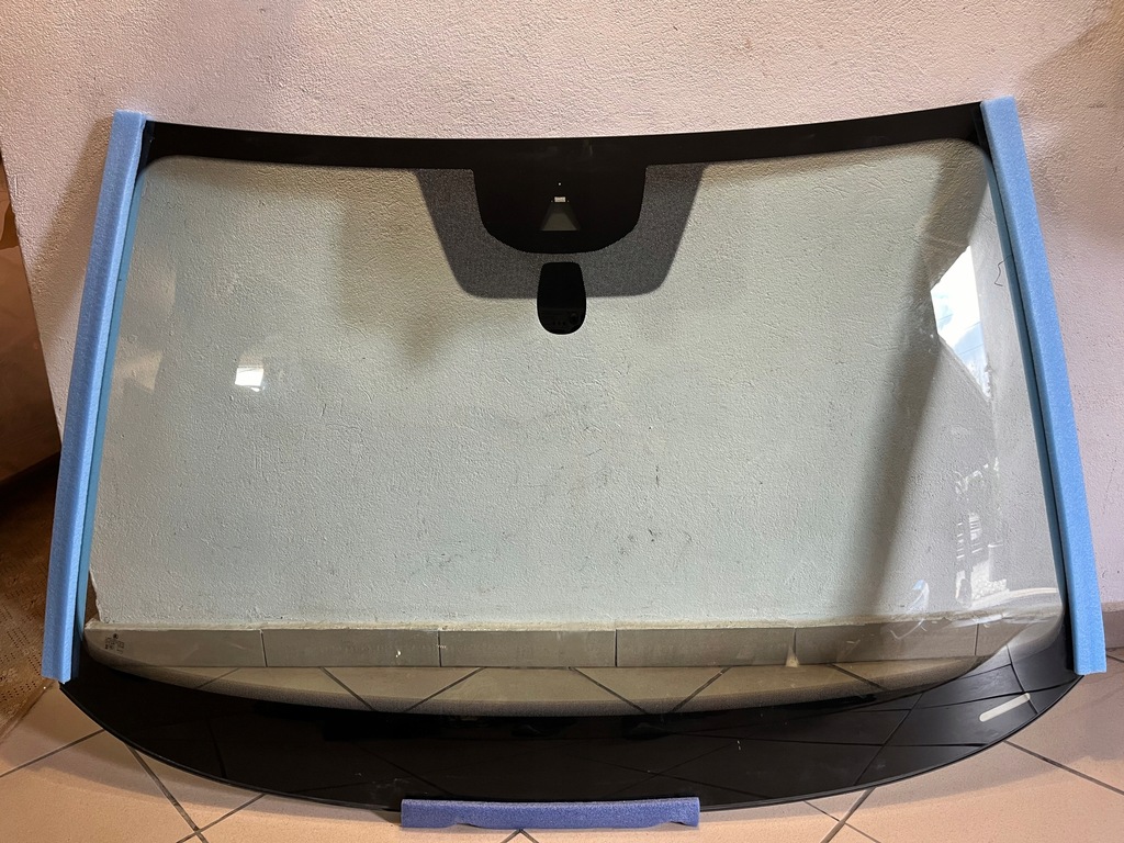 фото №1, Стекло лобовое передняя перед skoda scala skala 657