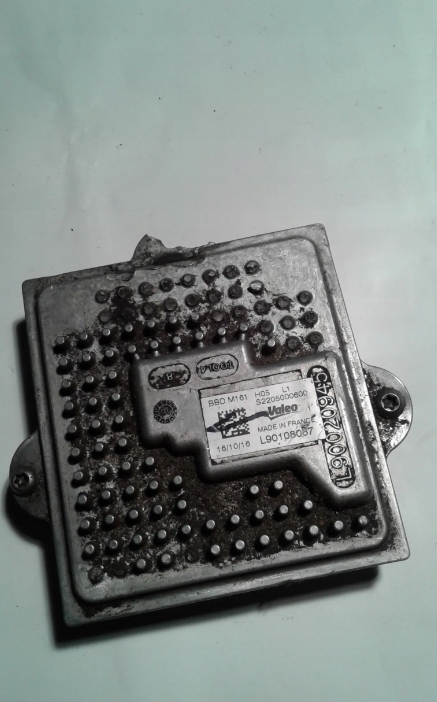 фото №1, Перетворювач лампи ксенон maserati levante l90108087