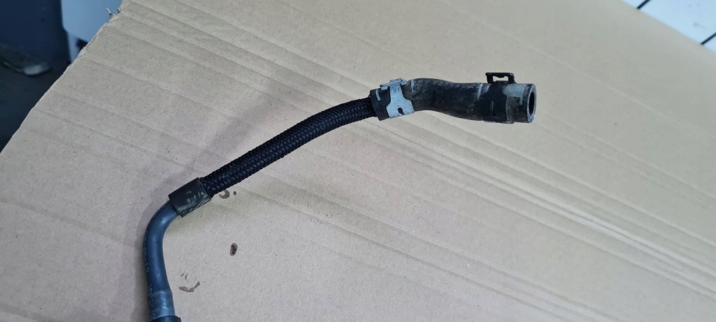 A4 b9 8w рестайлінг  шланг трубка вакууму 2.0 tfsi 06l121081ad a5 8w Зі Шроту