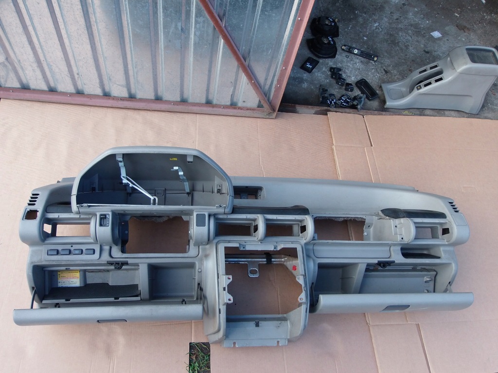 фото №8, Панель приладів приладова консоль land rover freelander i 2.0 td 4d