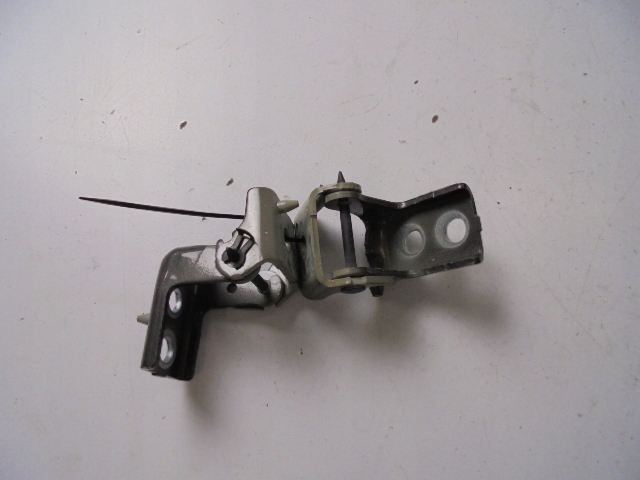 фото №1, Петли дверь правый задняя peugeot 308 ii t9 hb 15 r kksd