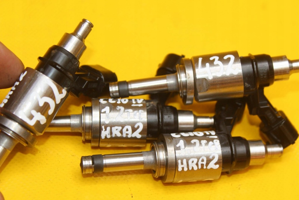 Инжектор форсунка renault clio iv megane nissan 1.2 tce hra2 h8201438013 с Разборки