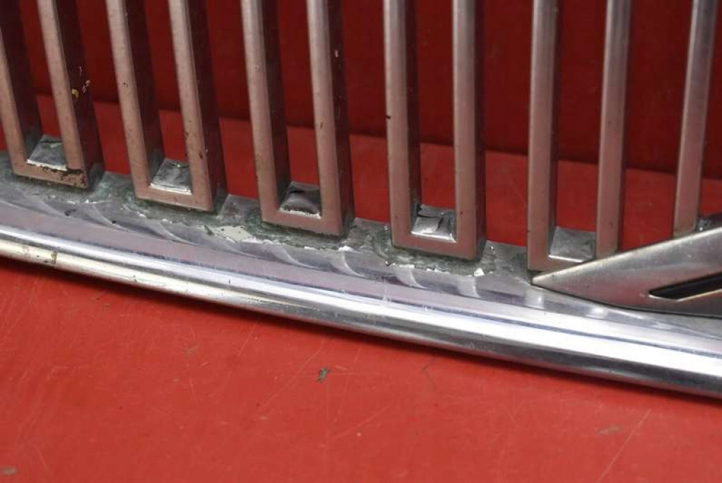 фото №10, Решётка радиатора решётка радиатора хром 08678680 volvo v50 03-11