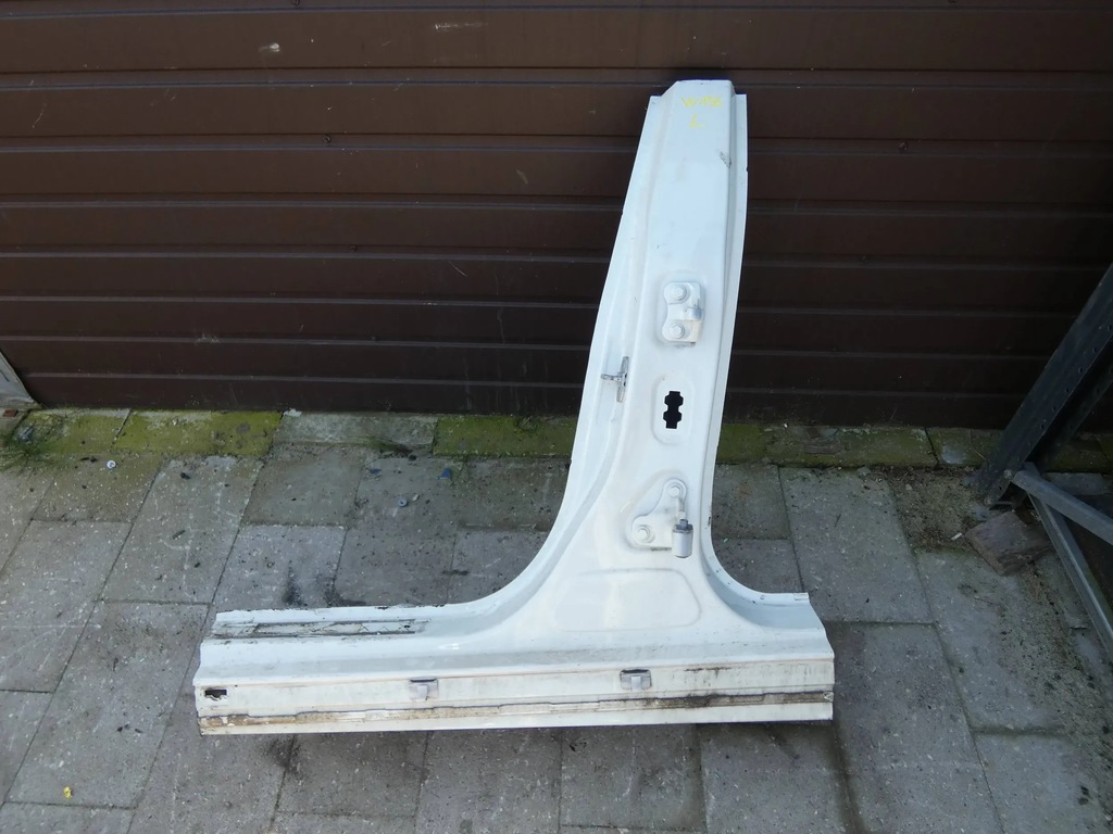 фото №1, Mercedes gla w156 блок двигуна середній лівий поріг